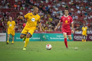 Mikael Silvestre and Luis Garcia in the Battle of the Masters